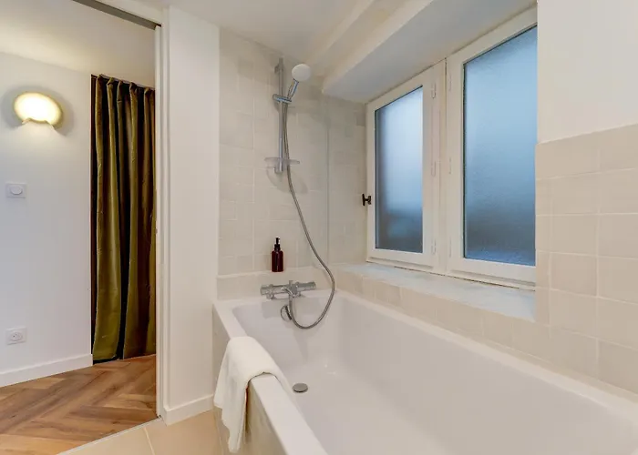 Le Velours 2 Bedrooms 4 Beds